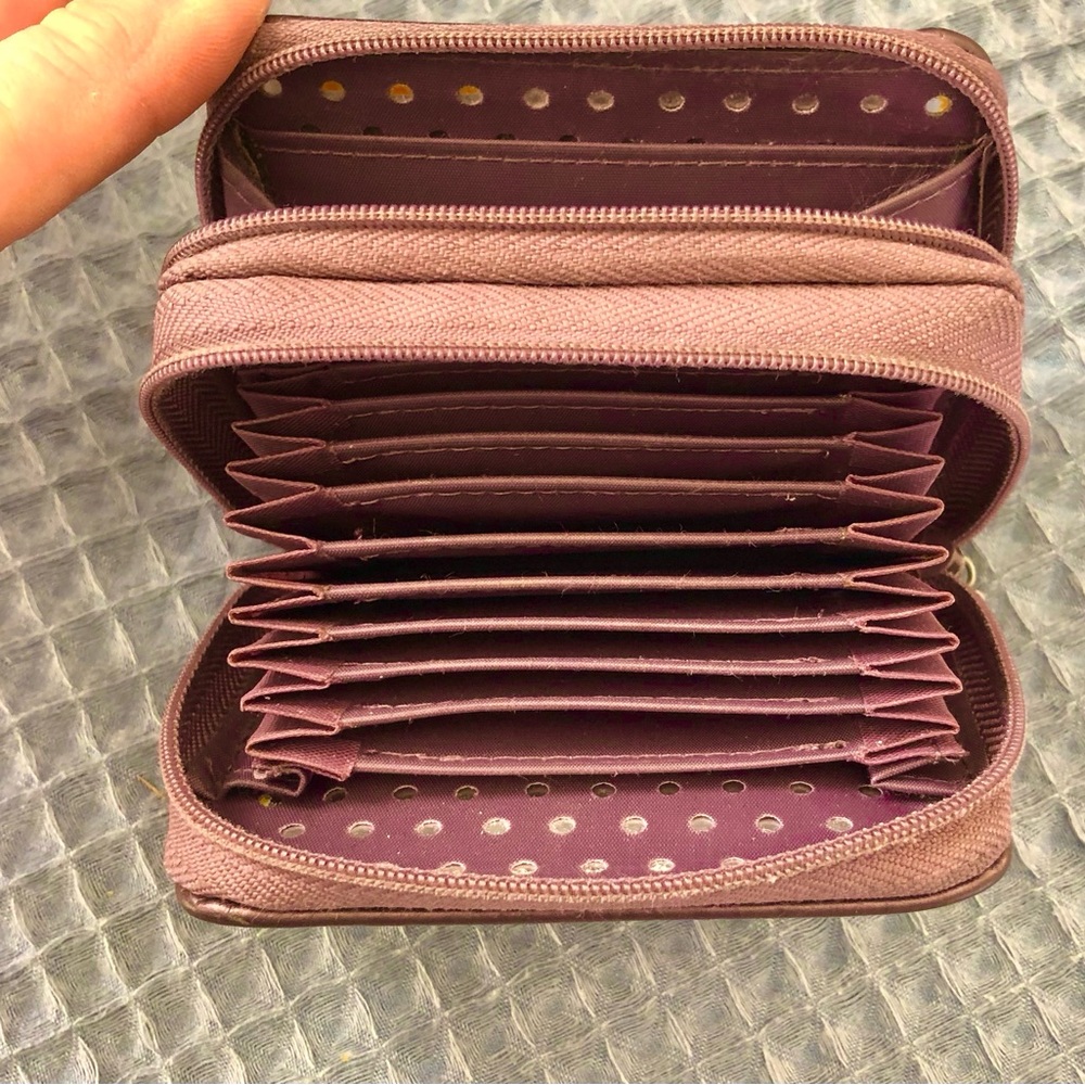 Brighton Shiny Purple/Mauve colored Leather Card Holder Wallet with Zipper